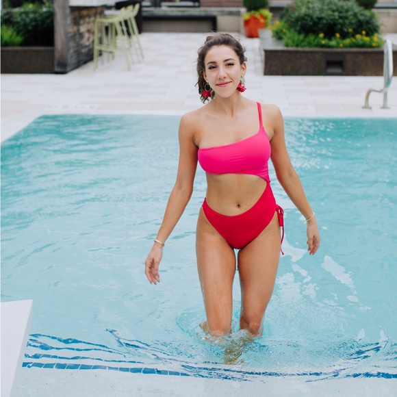 KYA Swim Reversible It Girl One Piece Rouge/Hot Pink - Picture 2 of 8